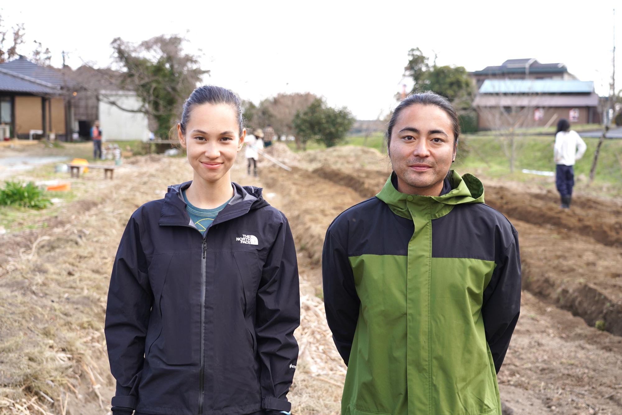「竹と雑草を肥料としたノンケミカルな畑が日本中に増えていって、とてもいいことだと思いますけどね」（山田さん）、「本当にいいことですよね」（水原さん）