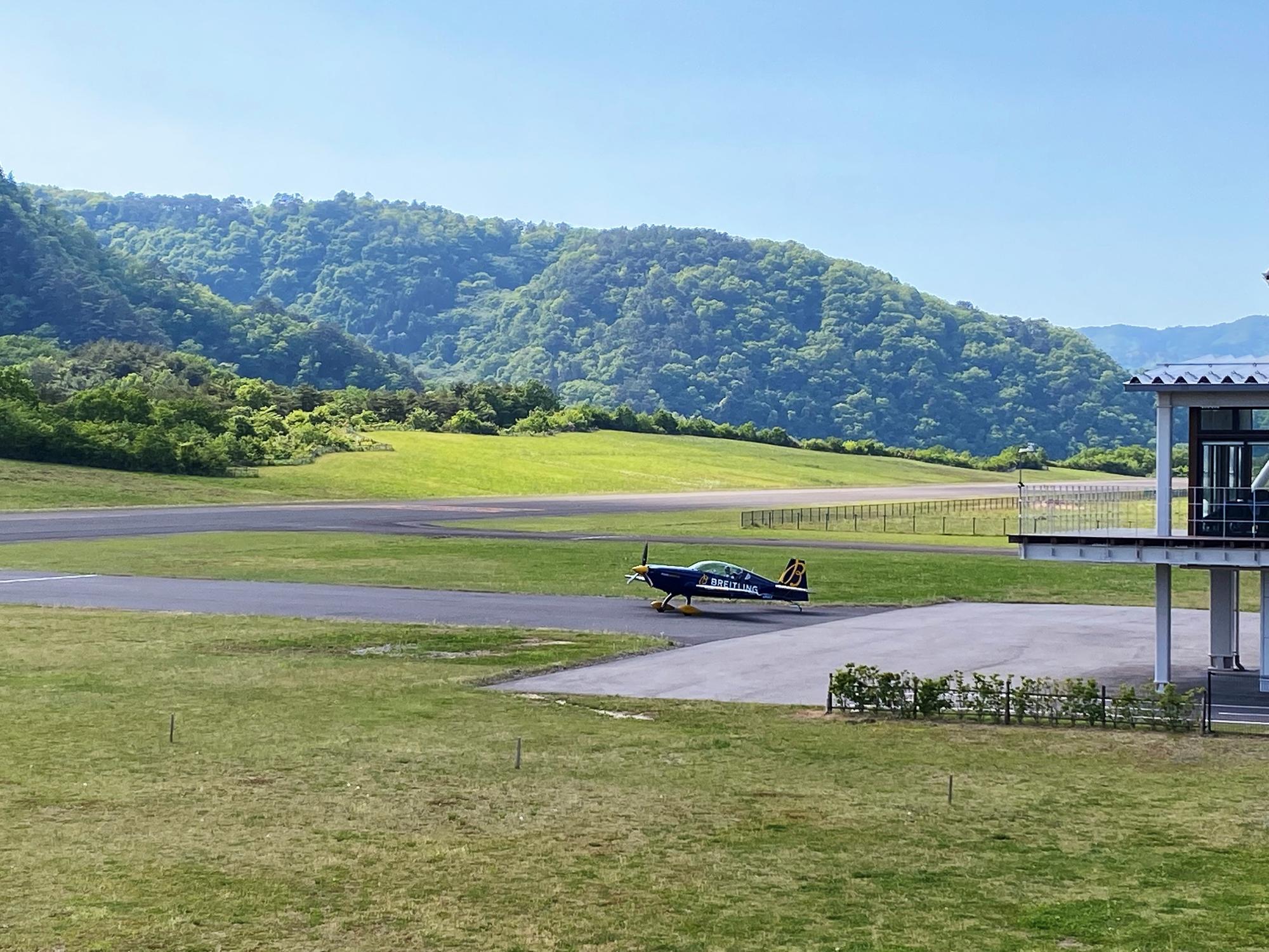 エアレースパイロット室屋義秀さんの飛行練習風景