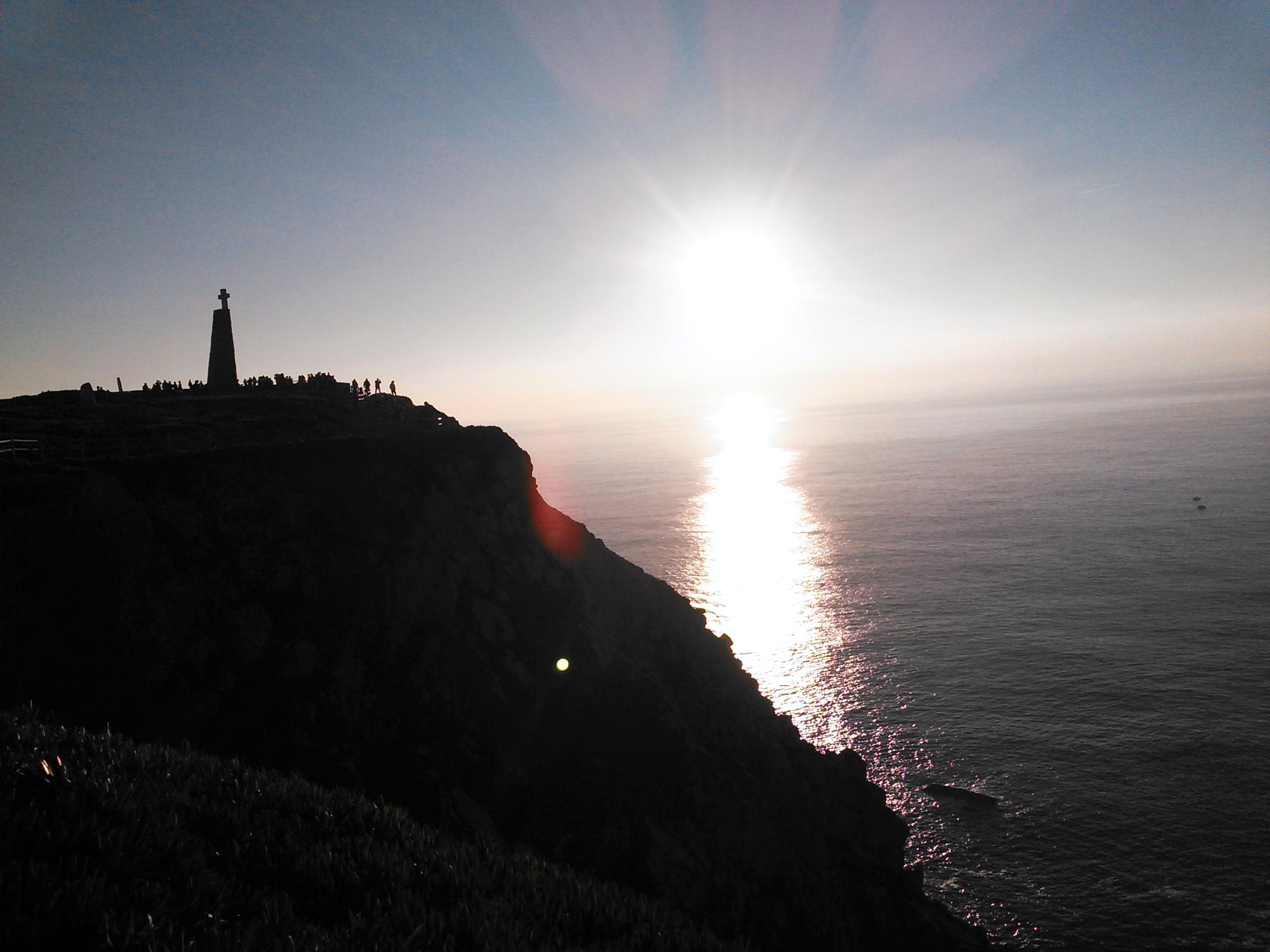 ポルトガルに憧れるきっかけとなったという、ユーラシア大陸の最西端・ロカ岬。「岬にある石碑には、『ここに地果て、海始まる』という詩が刻まれています」